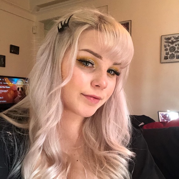 Meet your Posher, Mariah - Picture 1 of 1